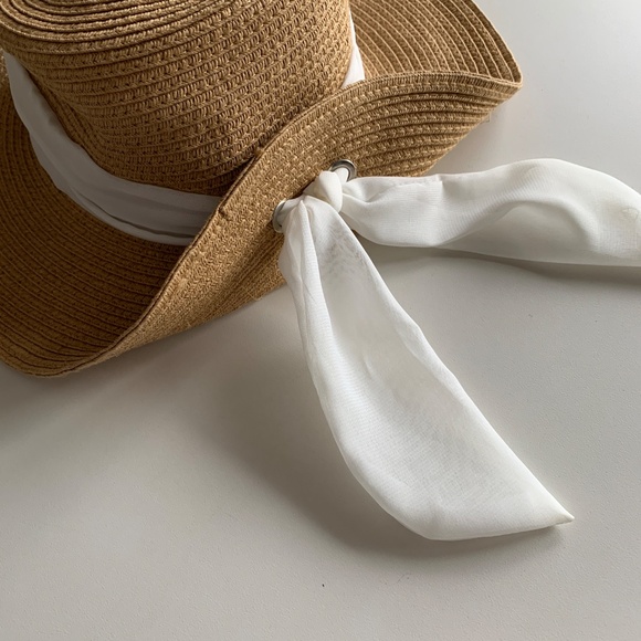 Straw Sun Hat - Picture 2 of 4